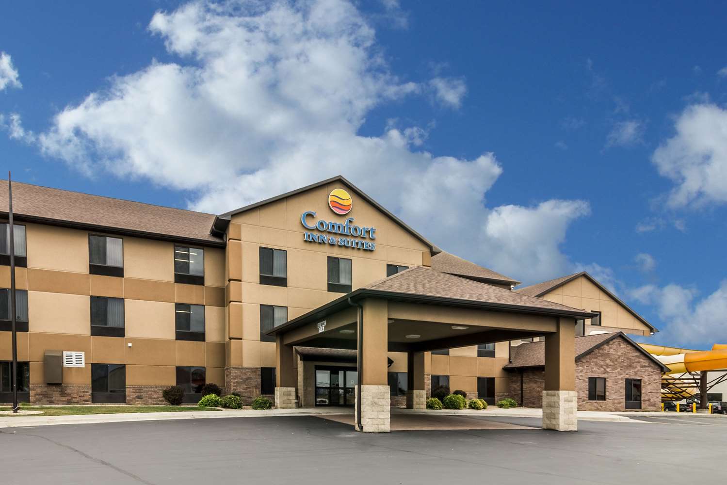Hotel COMFORT INN & SUITES