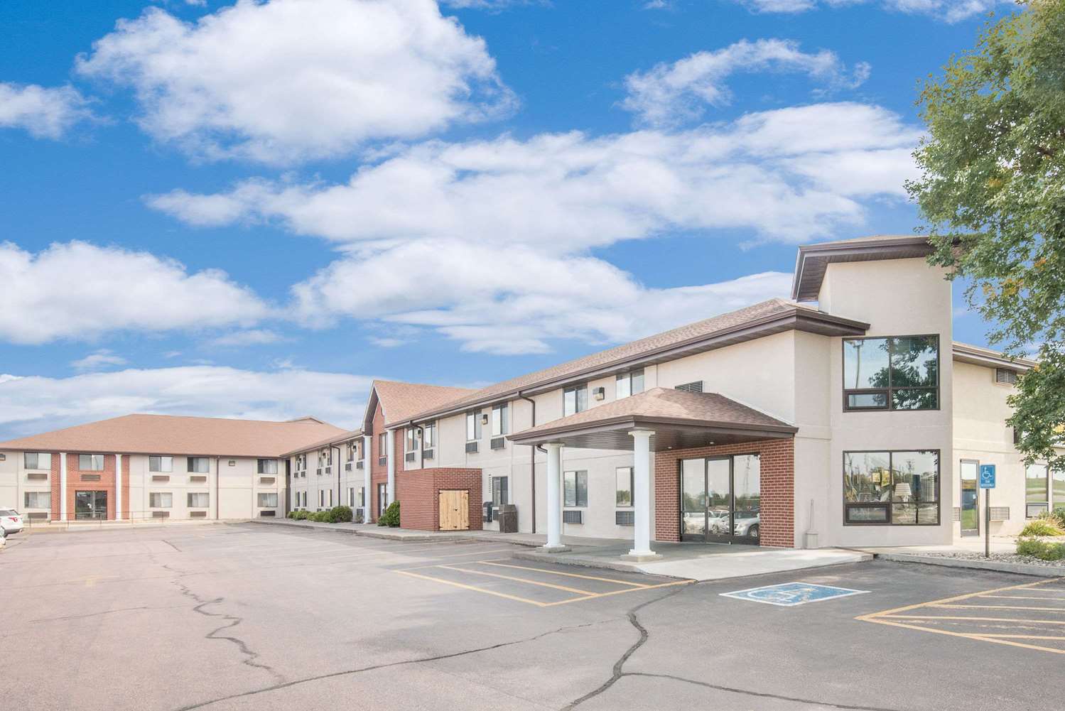 Hotel DAYS INN MITCHELL SD