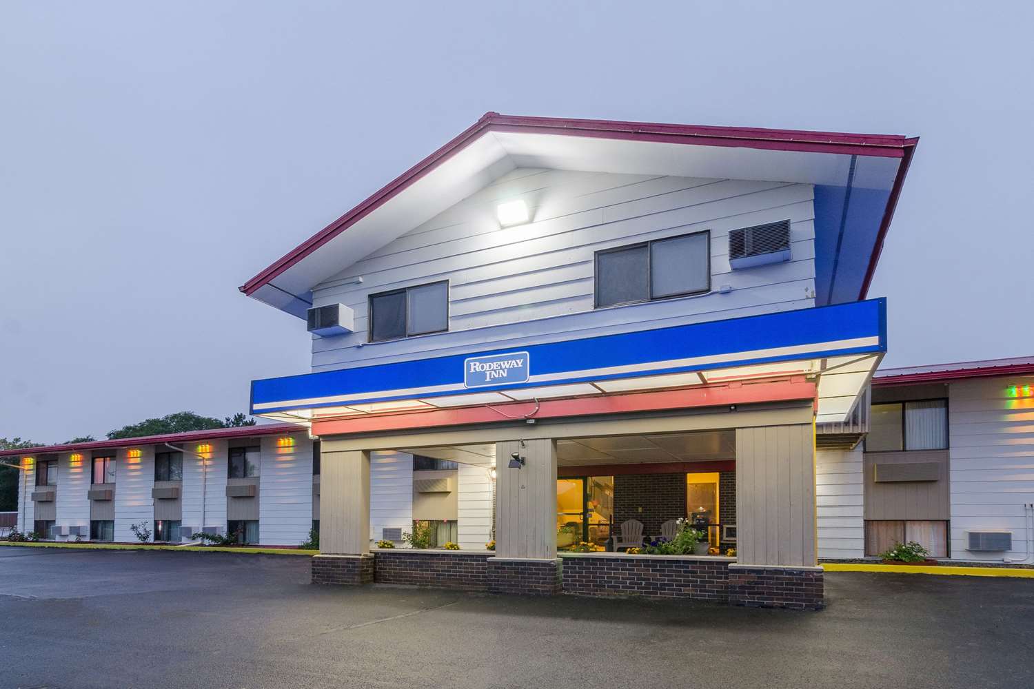 Hotel RODEWAY INN MITCHELL