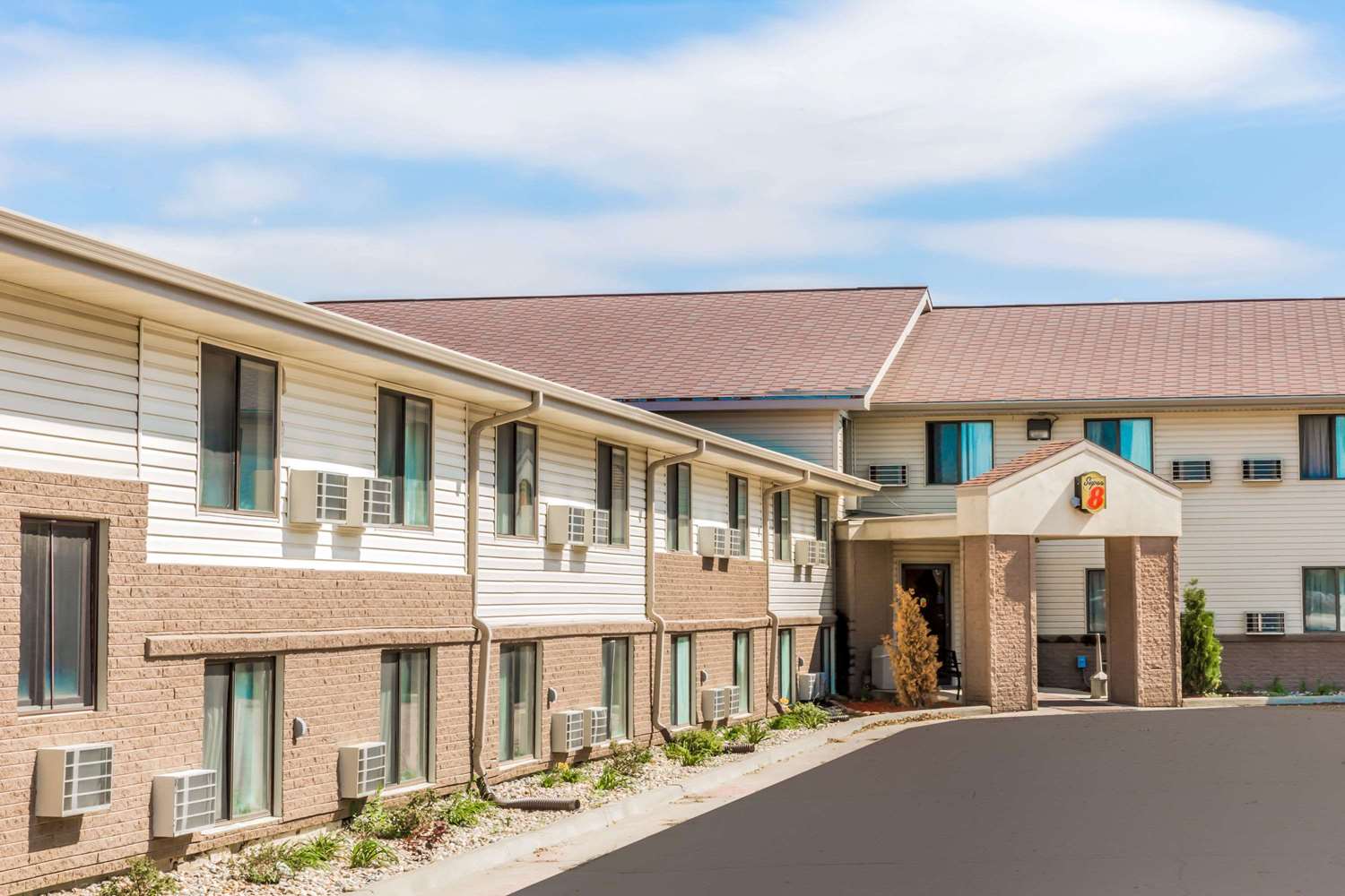 Hotel SUPER 8 BY WYNDHAM AIRPORT I90