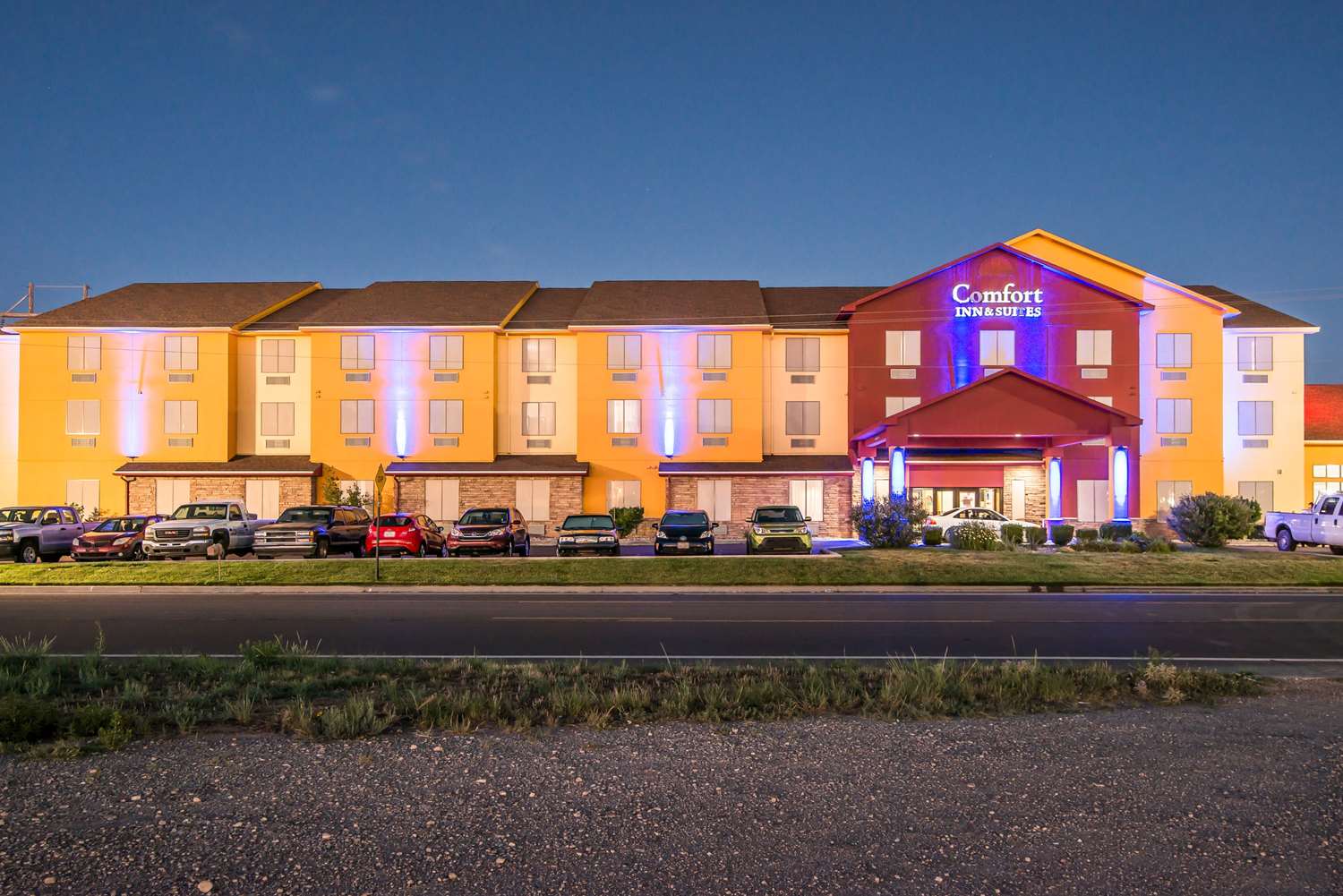 Hotel COMFORT INN & SUITES