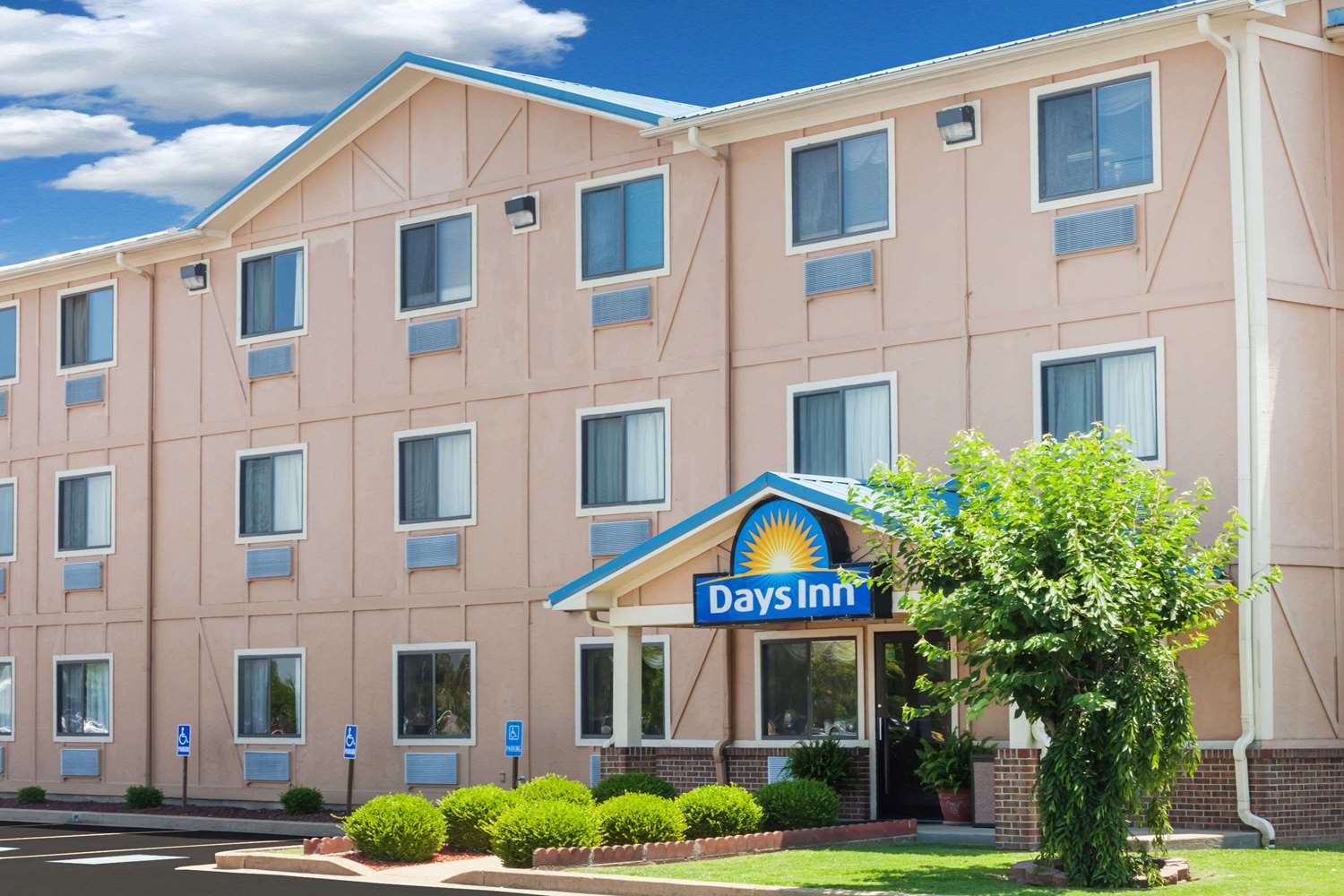 Hotel DAYS INN DYERSBURG