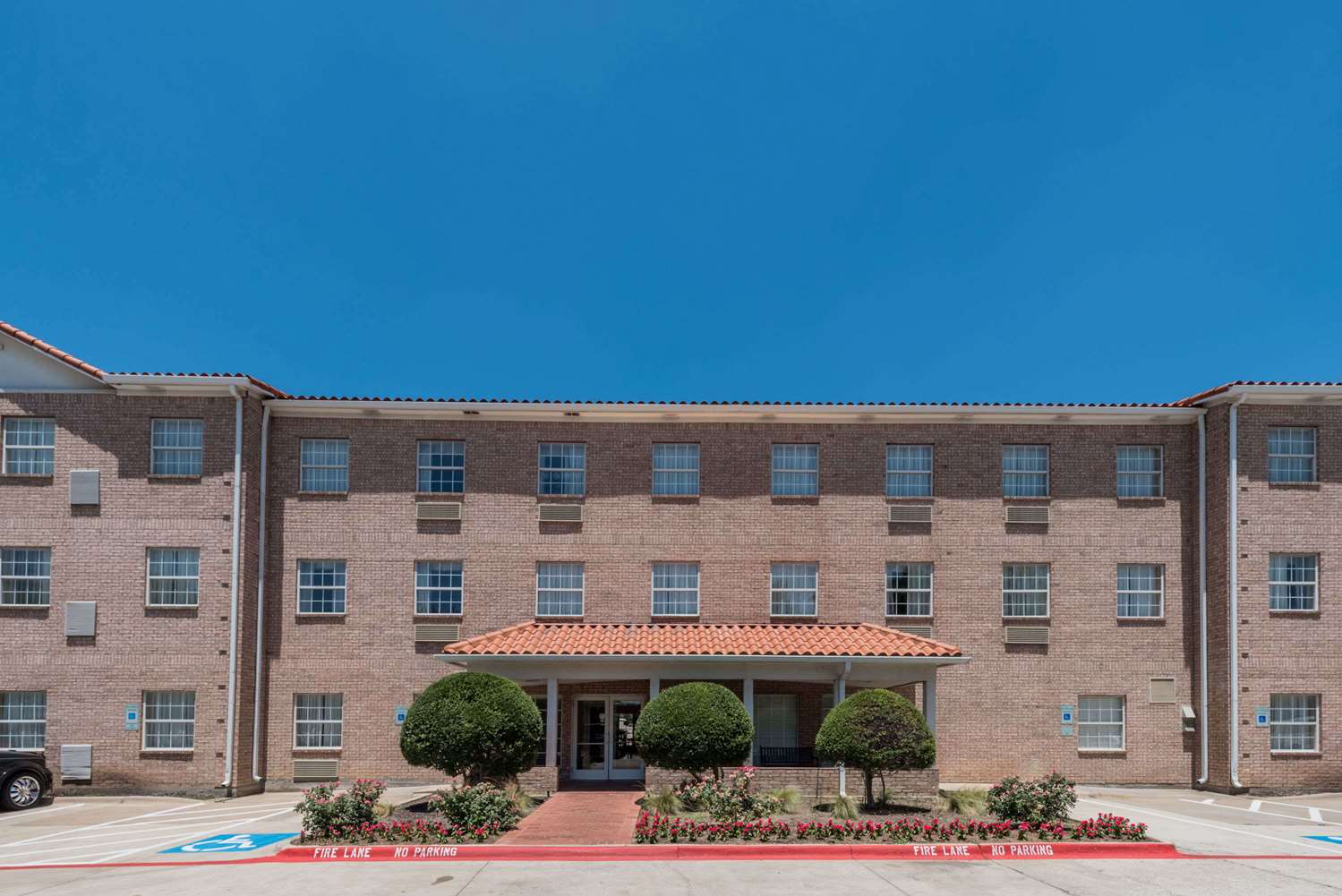 Hotel HAWTHORN SUITES BY WYNDHAM ADDISON GALLERIA