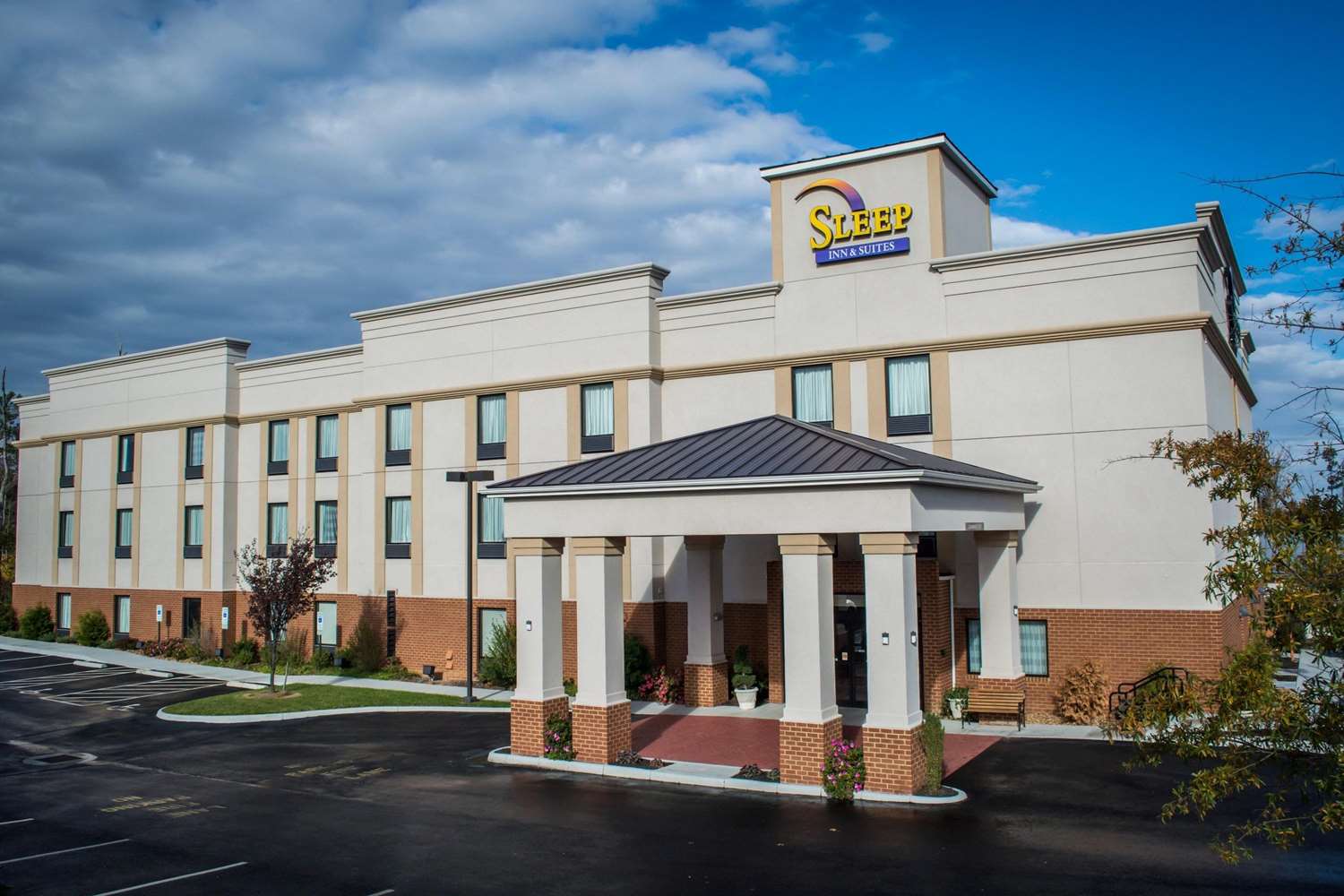 Hotel SLEEP INN & SUITES HARBOUR POINTE