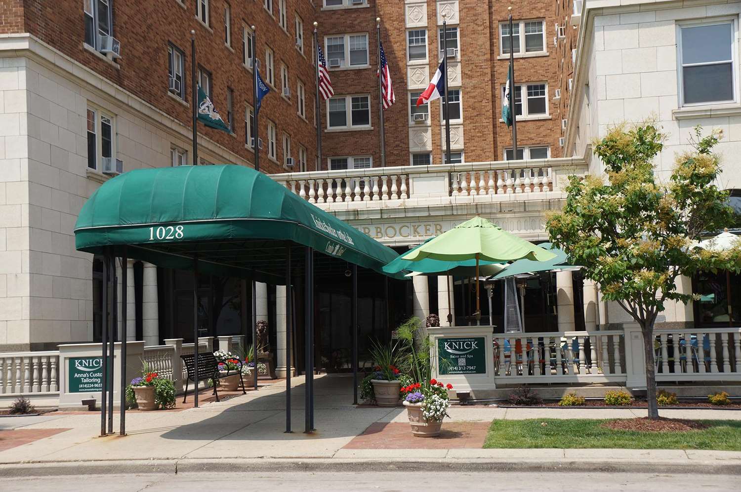 Hotel KNICKERBOCKER ON THE LAKE