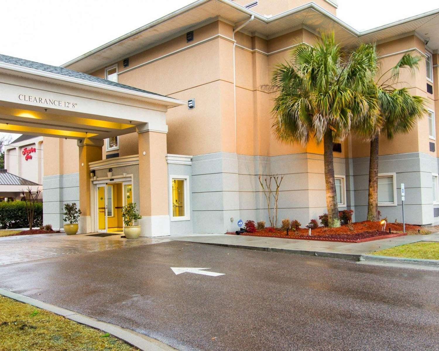 Hotel COMFORT INN & SUITES CONVENTION CENTER
