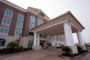 Hotel HOLIDAY INN EXPRESS & SUITES CHARLESTON ARPT-CONV CTR AREA