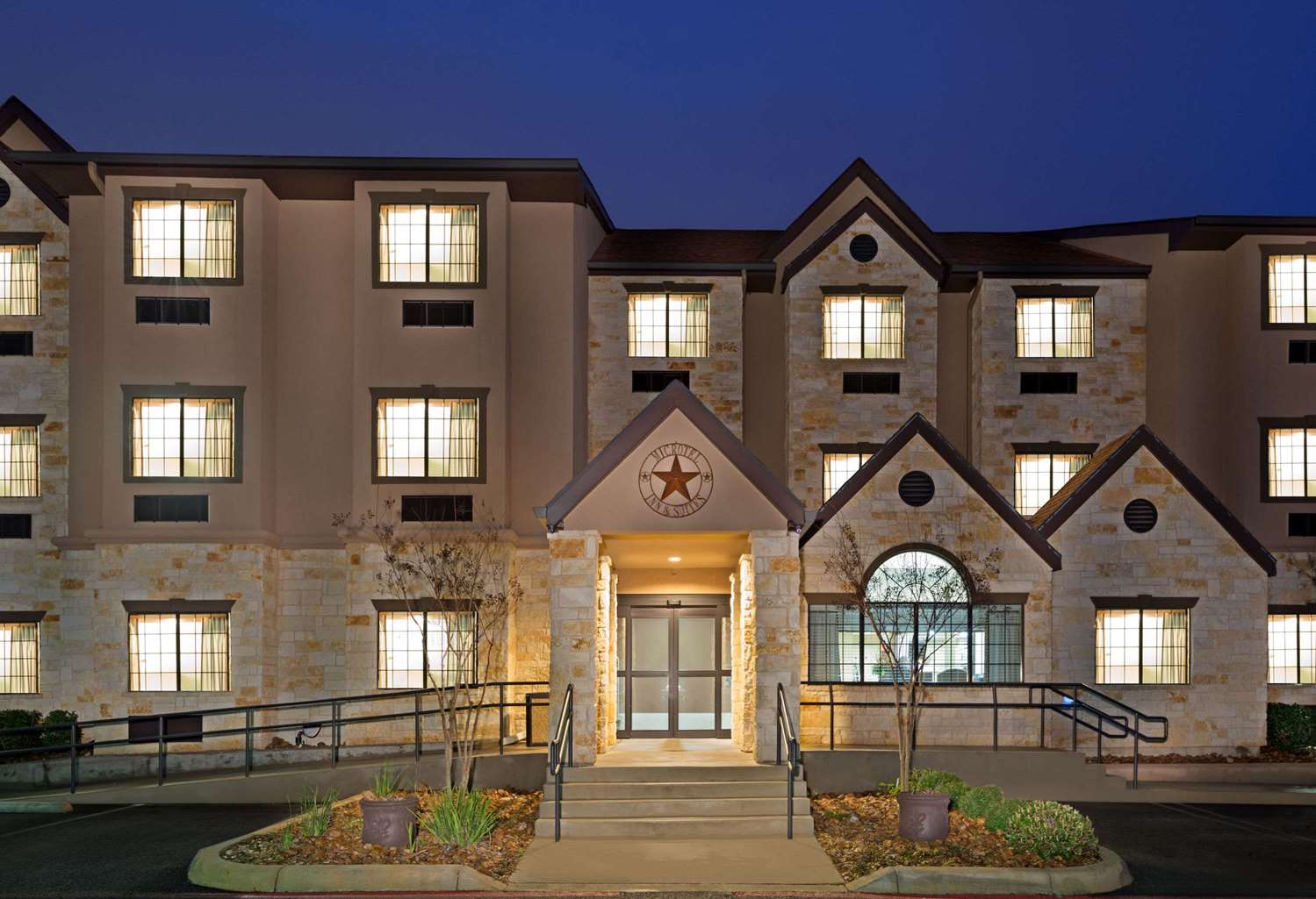 Hotel MICROTEL INN & SUITES BY WYNDHAM SAN ANTONIO BY SEAWORLD