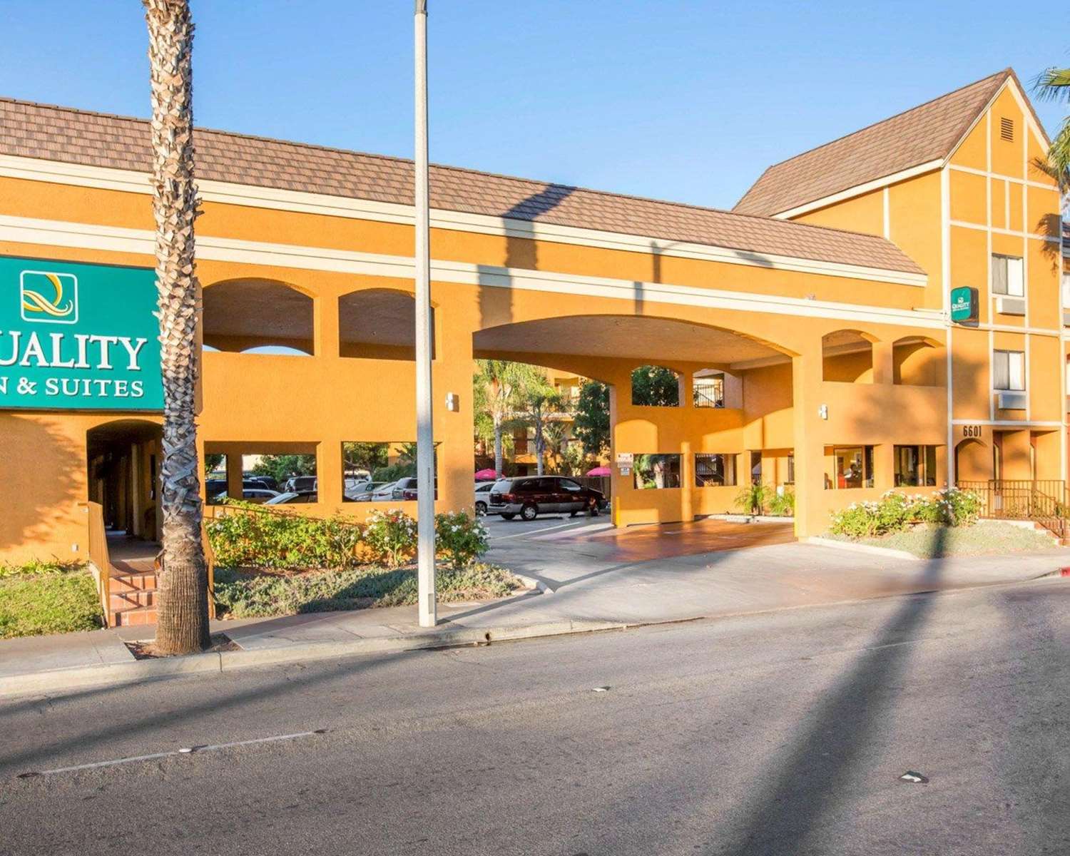 Hotel QUALITY INN & SUITES WESTMINSTER SEAL BEACH