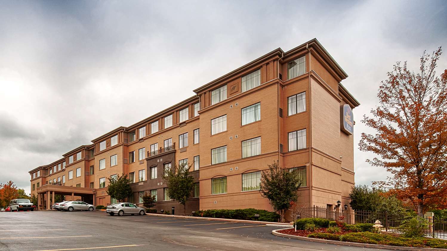 Hotel BEST WESTERN PLUS HANNAFORD INN & SUITES