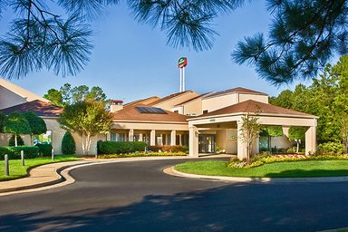 Hotel COURTYARD HAMPTON COLISEUM CENTRAL