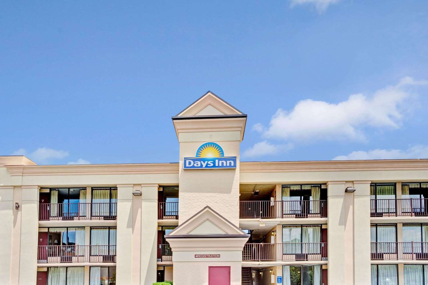Hotel DAYS INN BY WYNDHAM HAMPTON NEAR COLISEUM CONVENTION CENTER