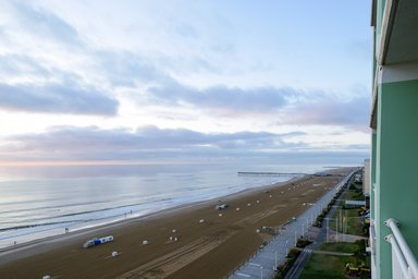 Hotel HOLIDAY INN VA BEACH-OCEANSIDE (21ST ST)