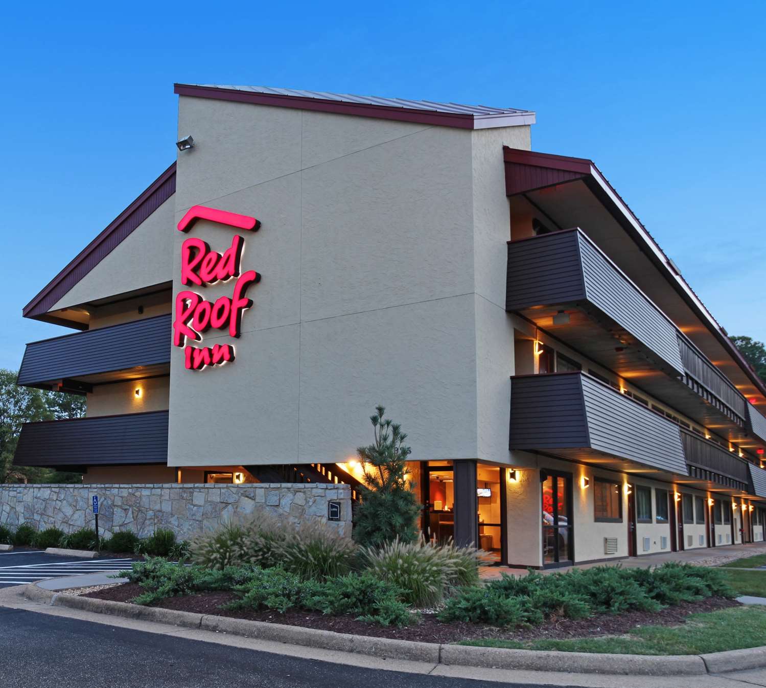 Hotel RED ROOF INN HAMPTON COLISEUM & CONVENTION CENTER