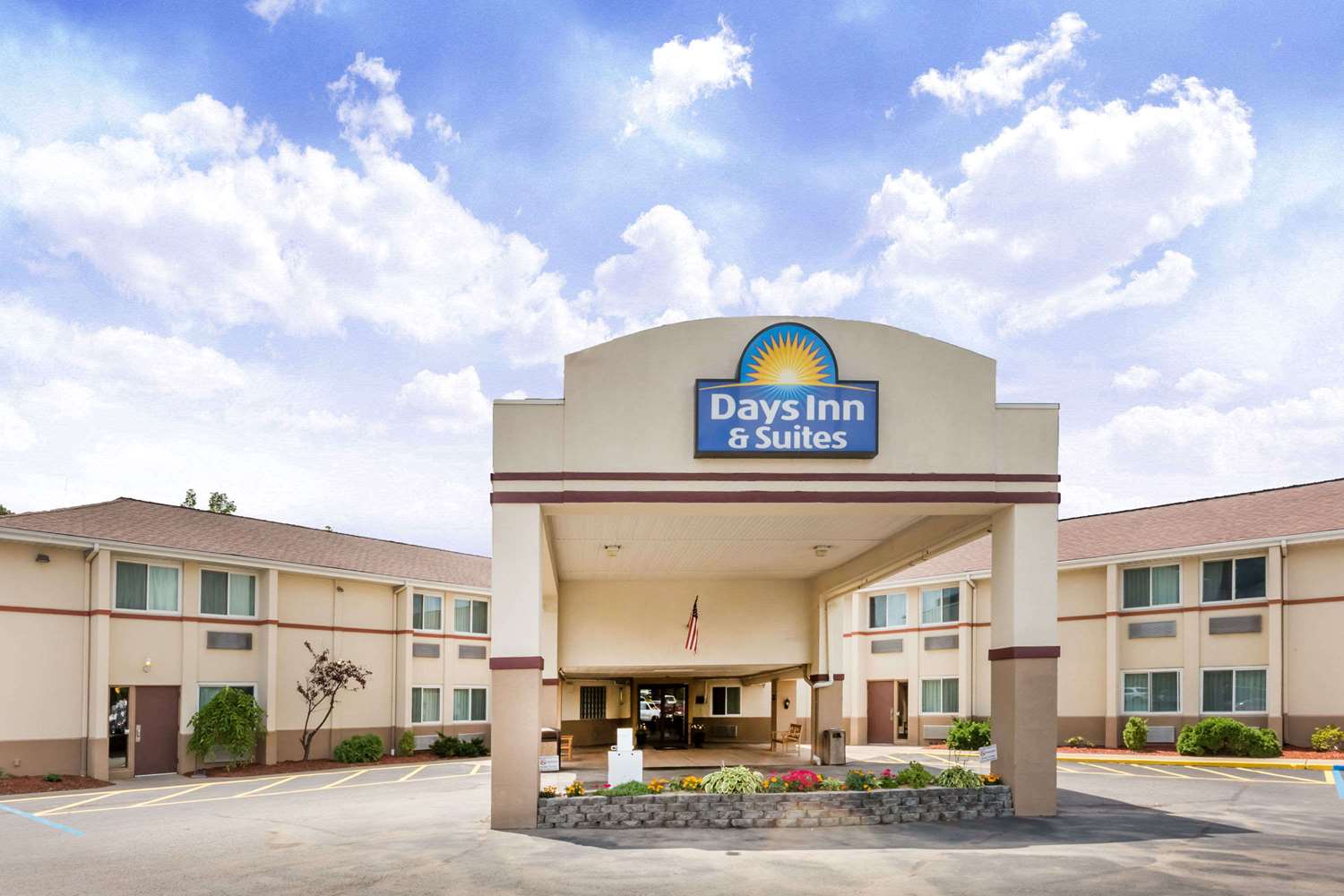 Hotel DAYS INN & SUITES BRIDGEPORT - CLARKSBURG