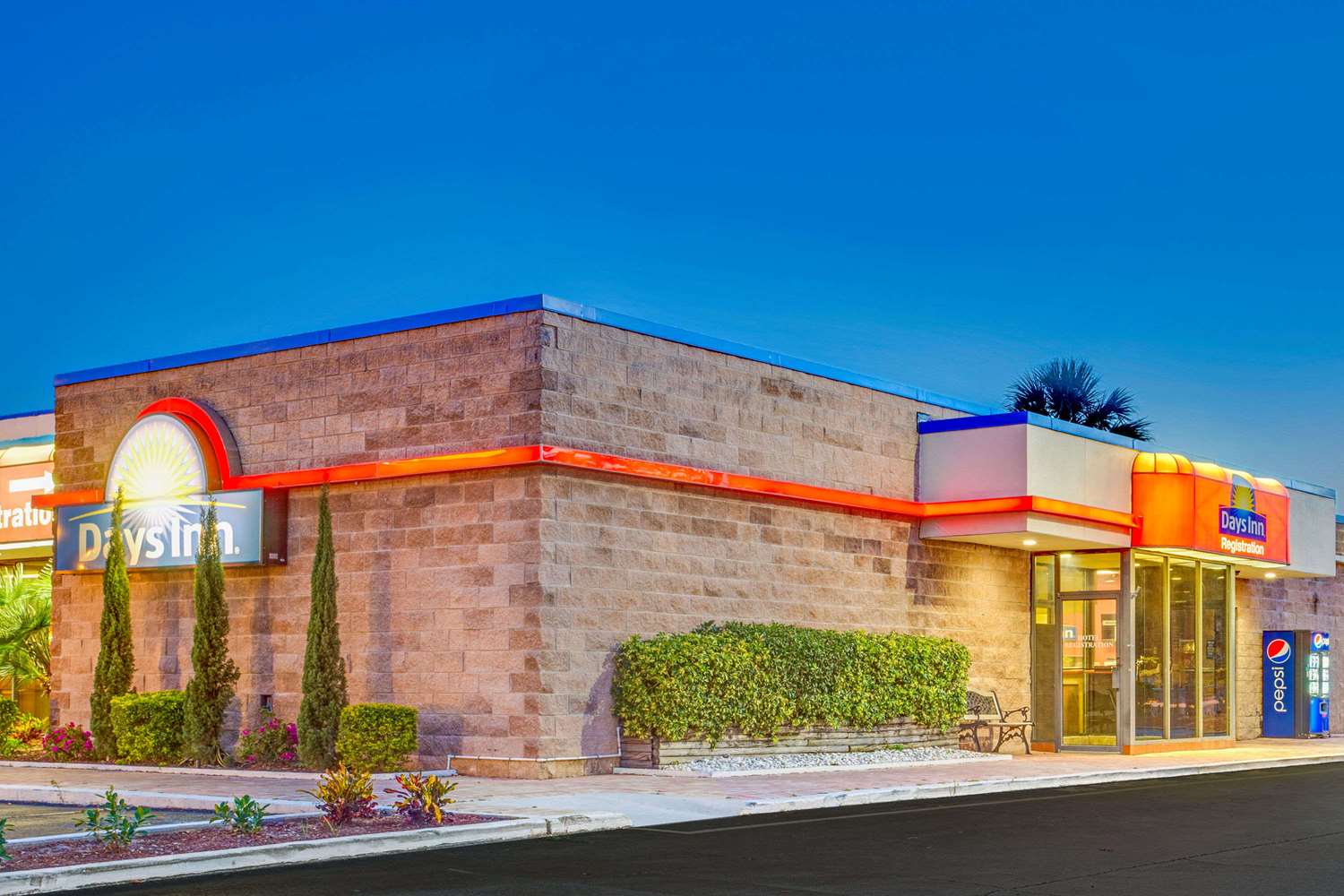 Hotel DAYS INN BRADENTON - NEAR THE GULF