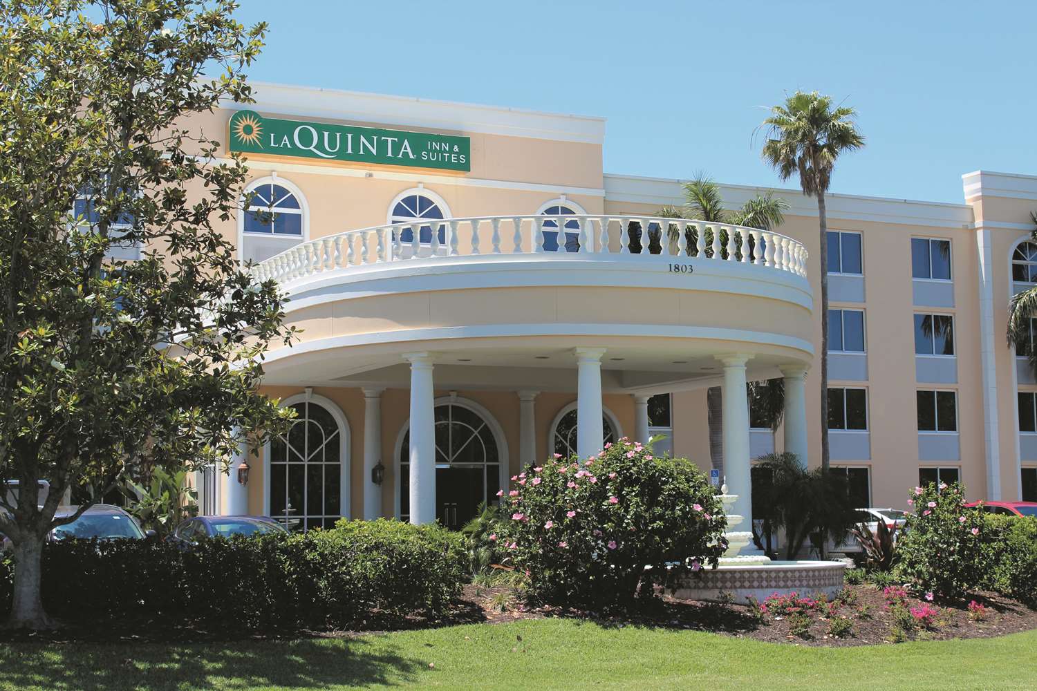 Hotel LA QUINTA INN & SUITES SARASOTA DOWNTOWN