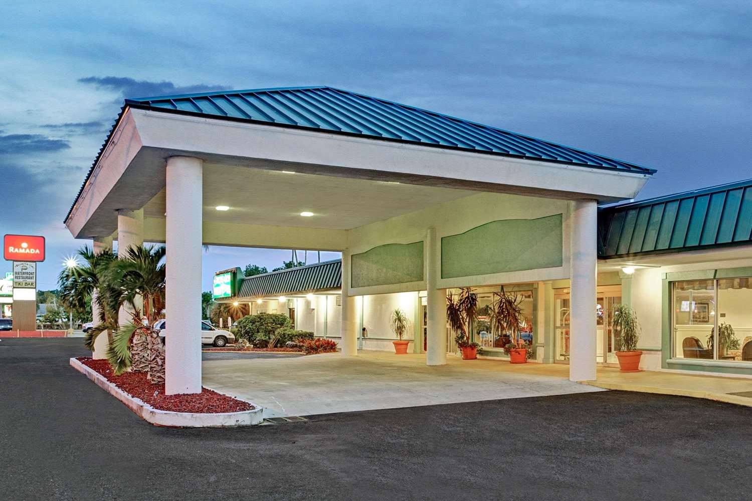 Hotel RAMADA BY WYNDHAM SARASOTA