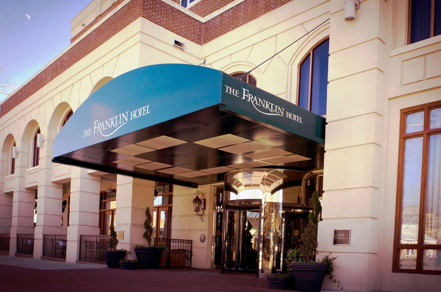 Hotel FRANKLIN CURIO BY HILTON