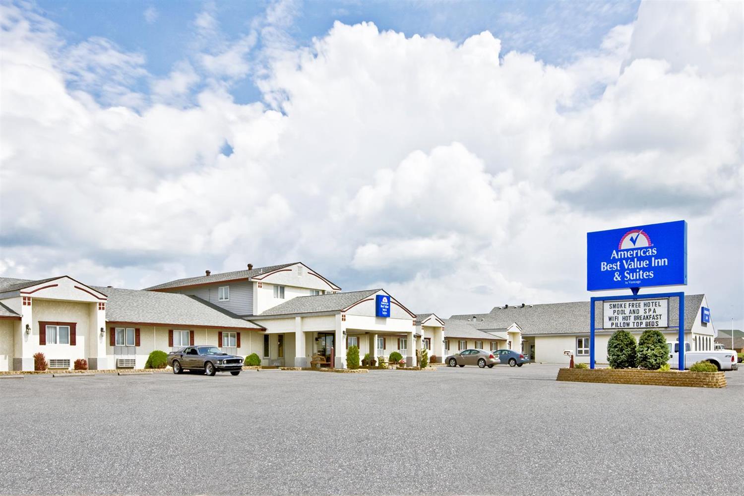 Hotel AMERICAS BEST VALUE INN AND SUITES THIEF RIVER FALLS