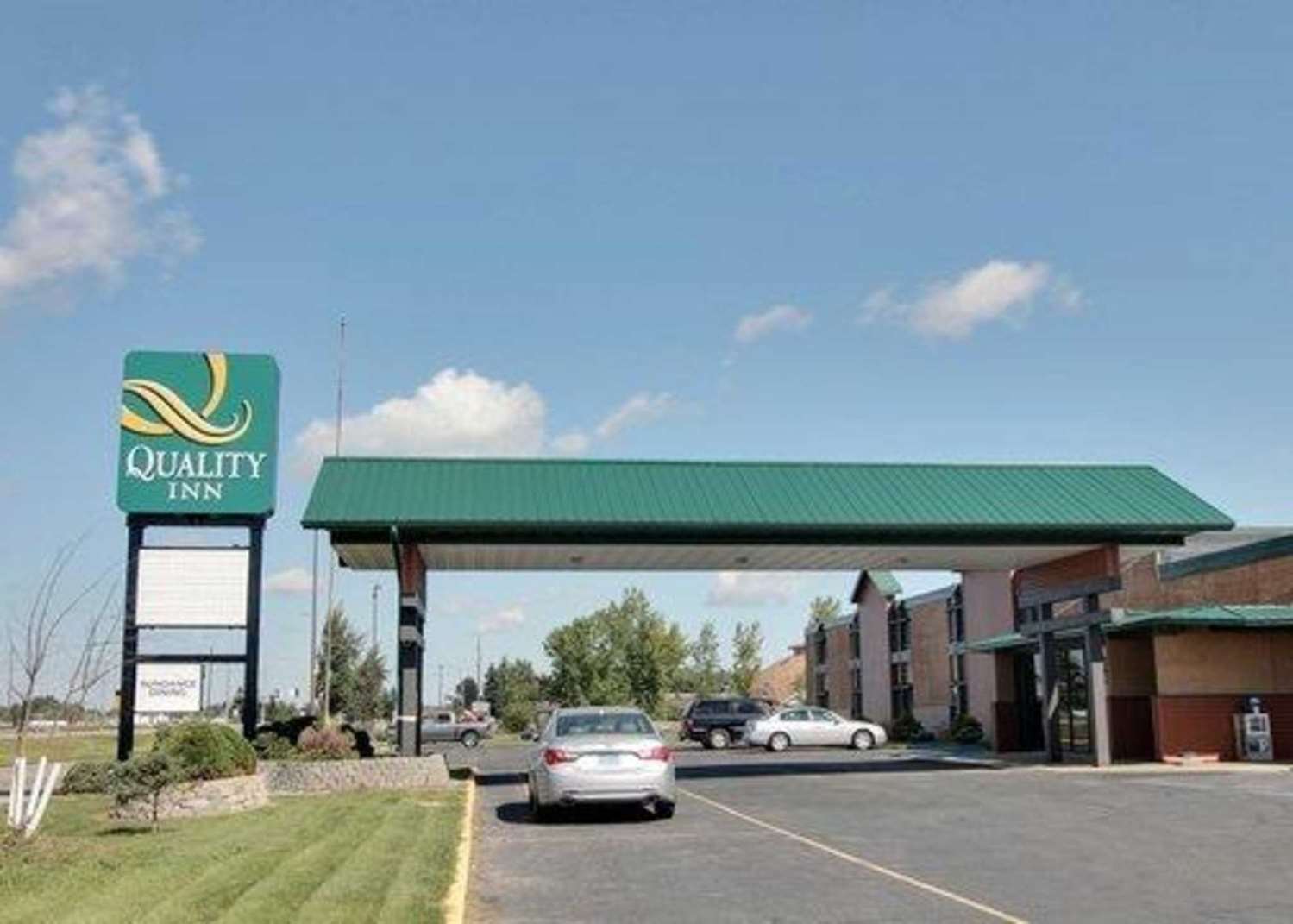 Hotel QUALITY INN THIEF RIVER FALLS