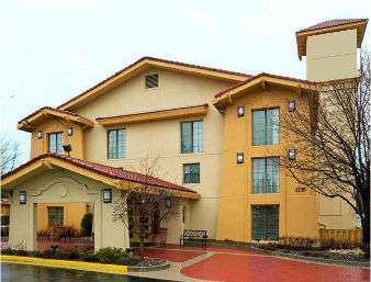 Hotel DAYS INN & SUITES SCHAUMBURG