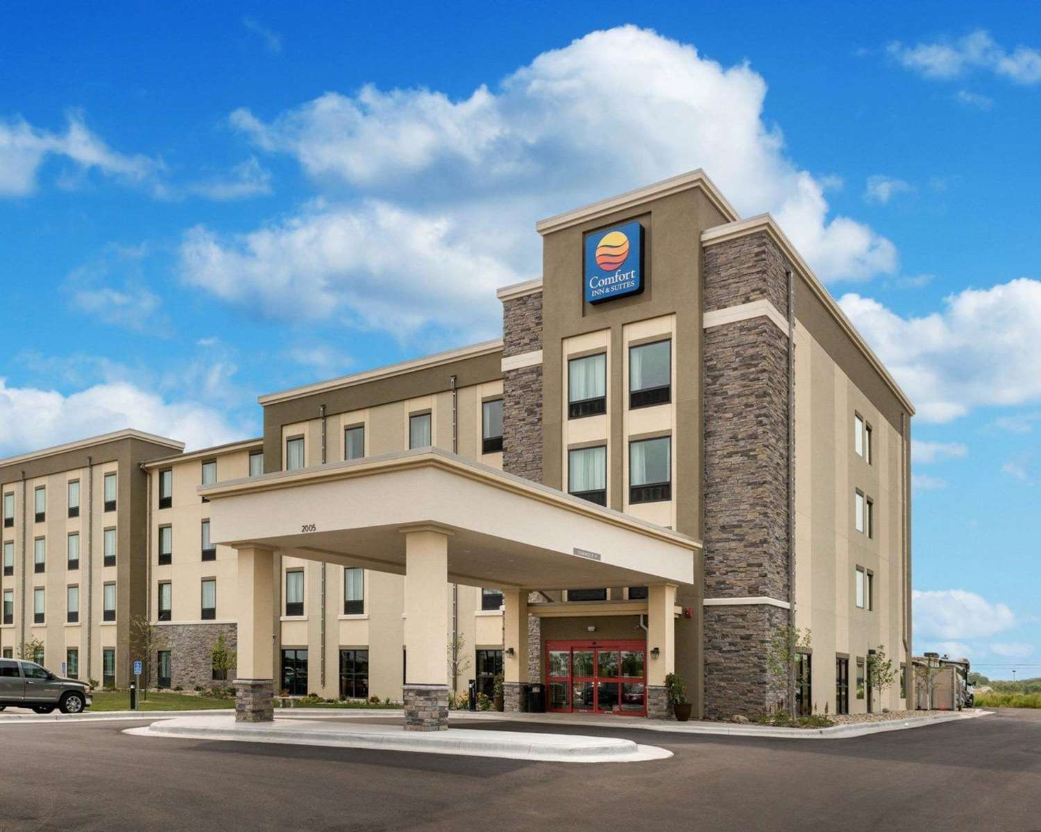 Hotel COMFORT INN & SUITES WEST - MEDICAL CENTER