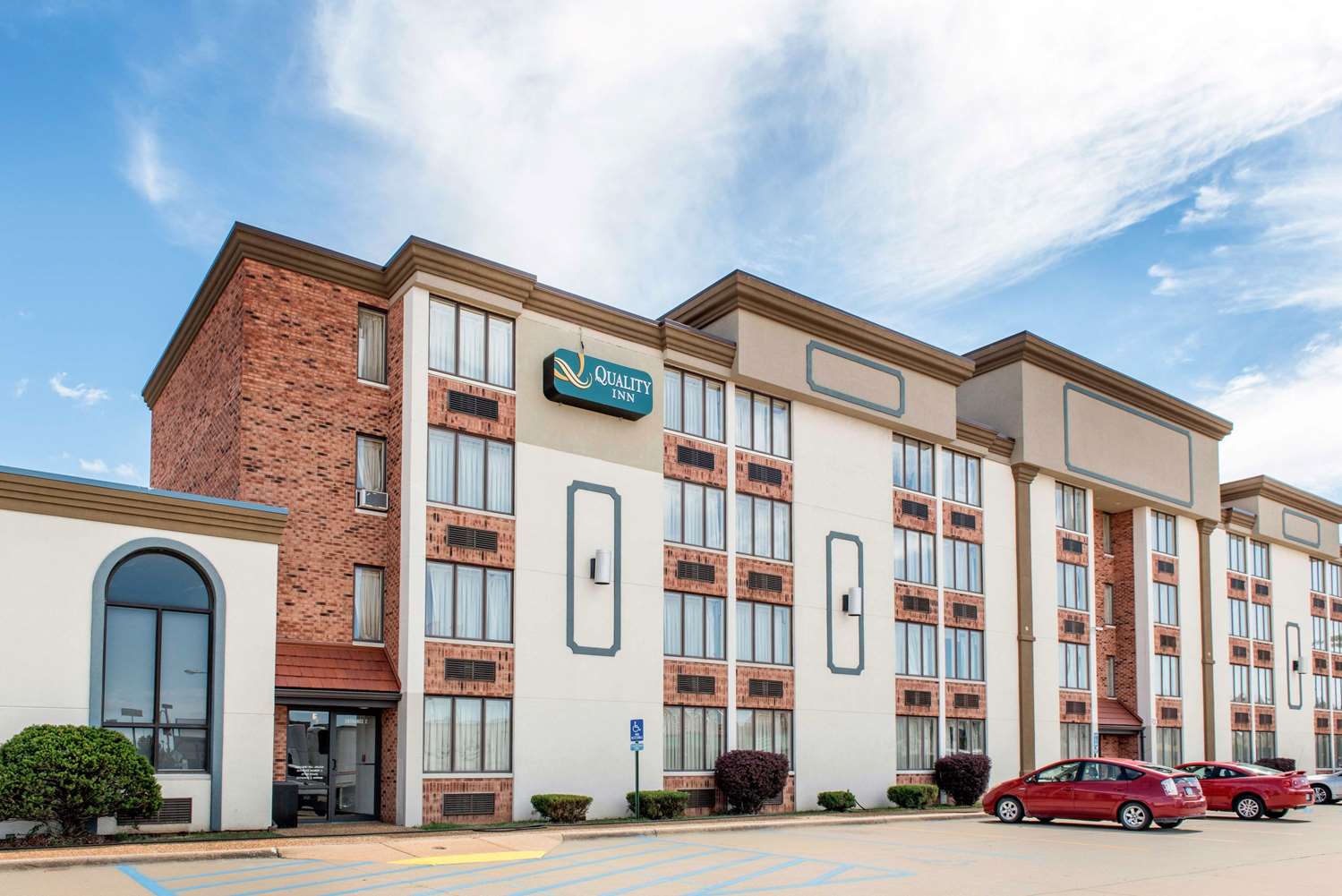 Hotel QUALITY INN FESTUS