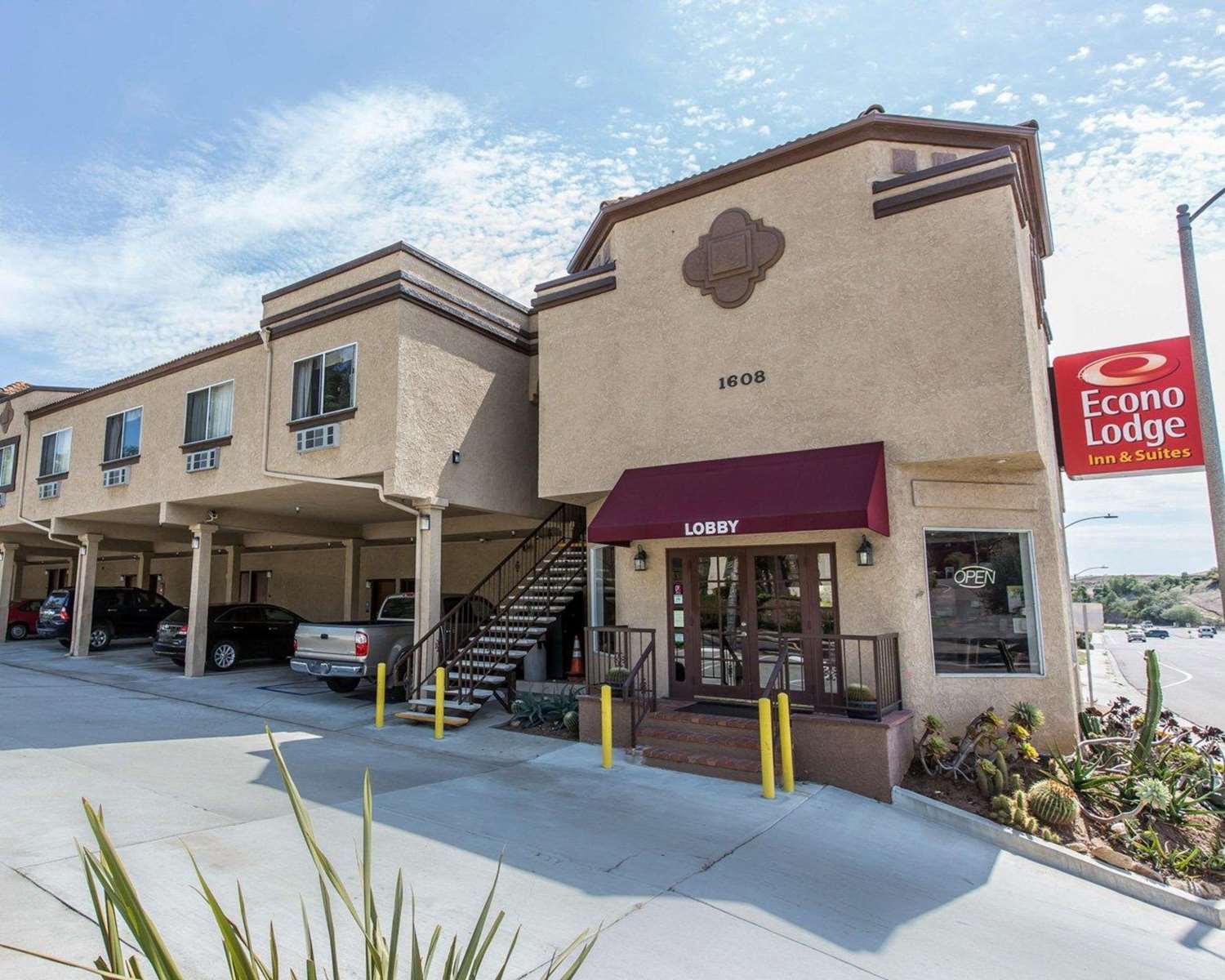 Hotel ECONO LODGE INN & SUITES FALLBROOK DOWNTOWN
