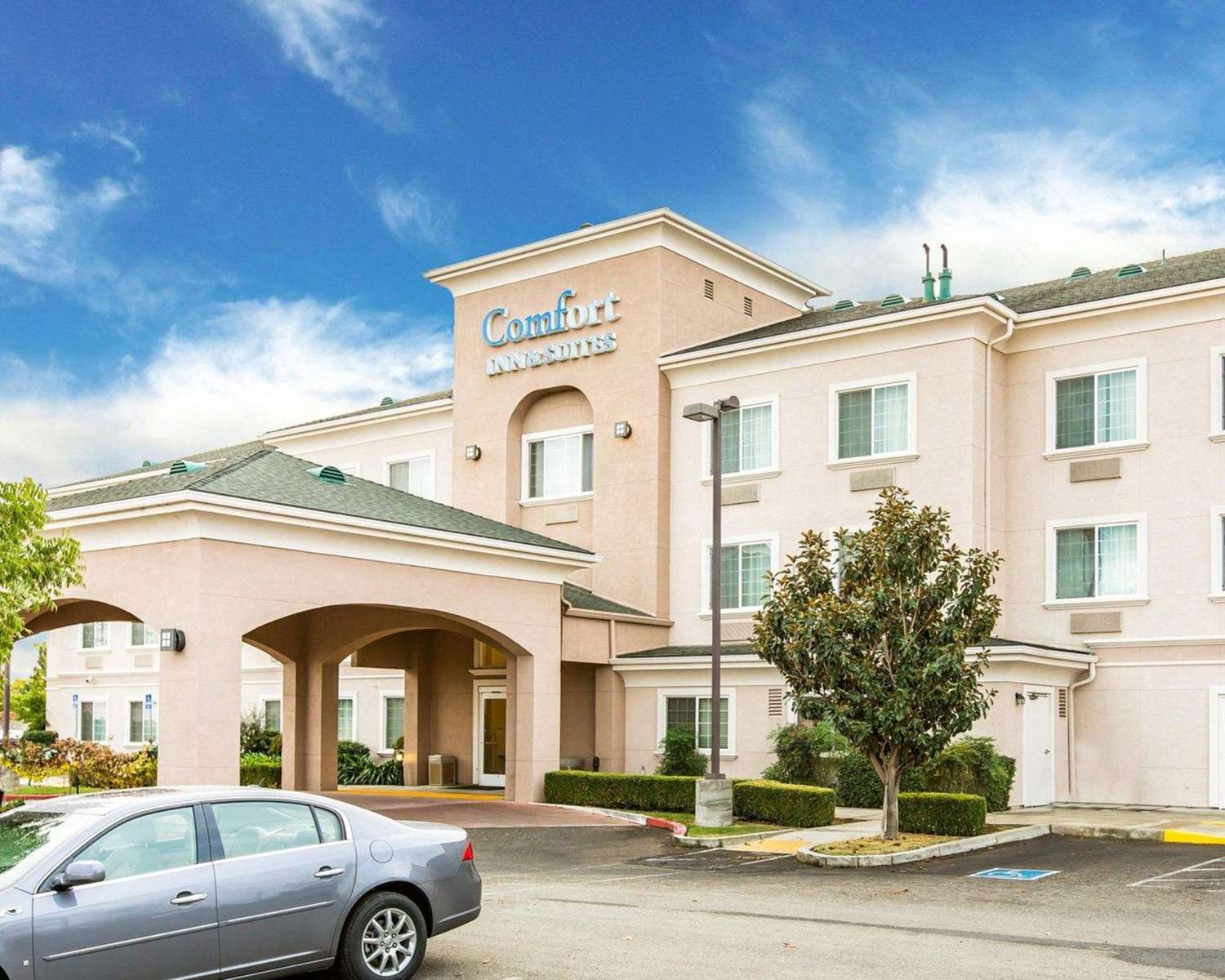 Hotel COMFORT INN & SUITES GALT - LODI NORTH