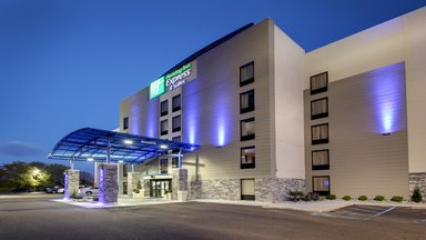 Hotel HOLIDAY INN EXPRESS & SUITES JACKSON DOWNTOWN - COLISEUM