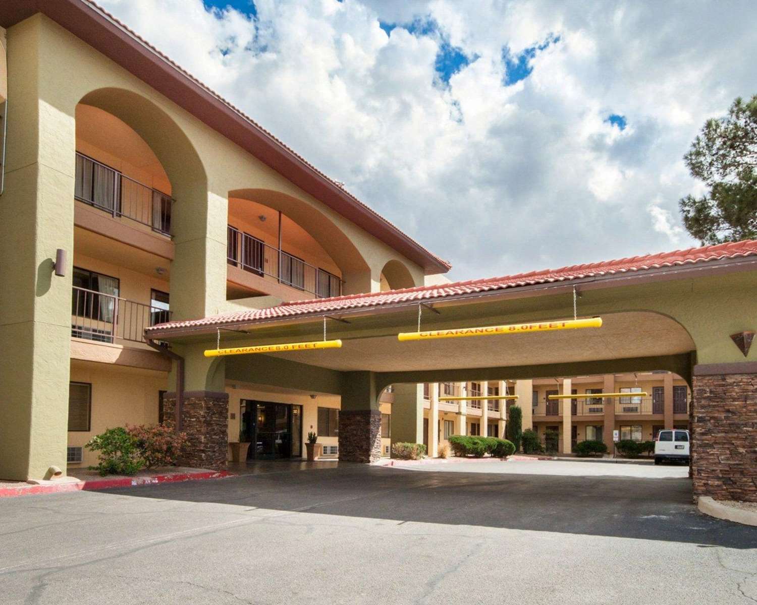 Hotel QUALITY INN AIRPORT EAST