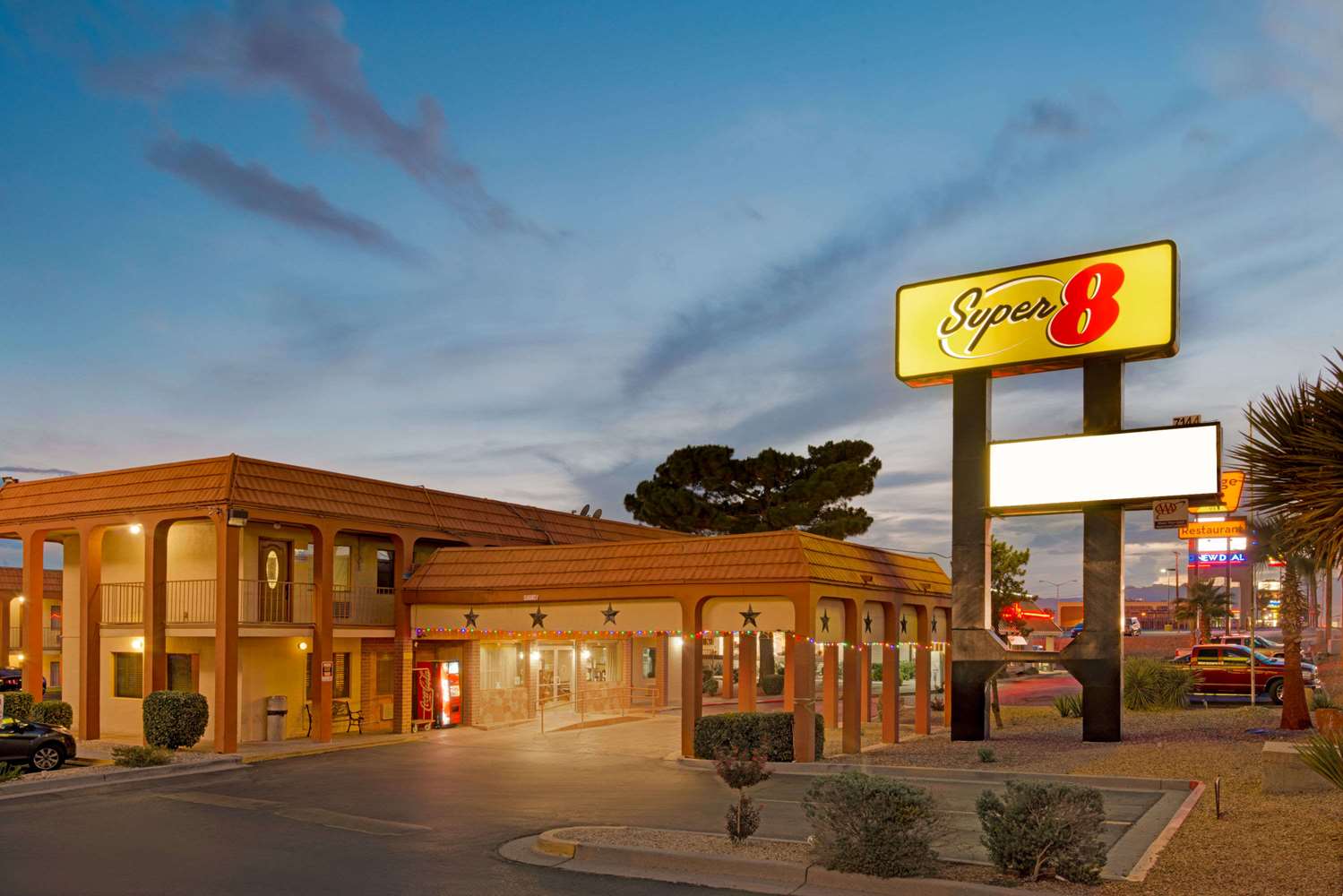 Hotel SUPER 8 EL PASO AIRPORT