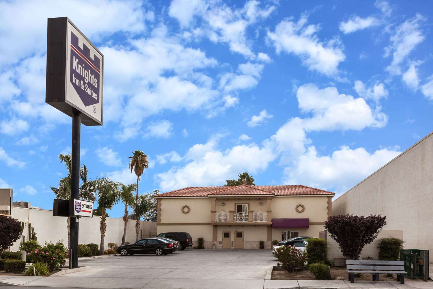 Hotel KNIGHTS INN & SUITES BAKERSFIELD