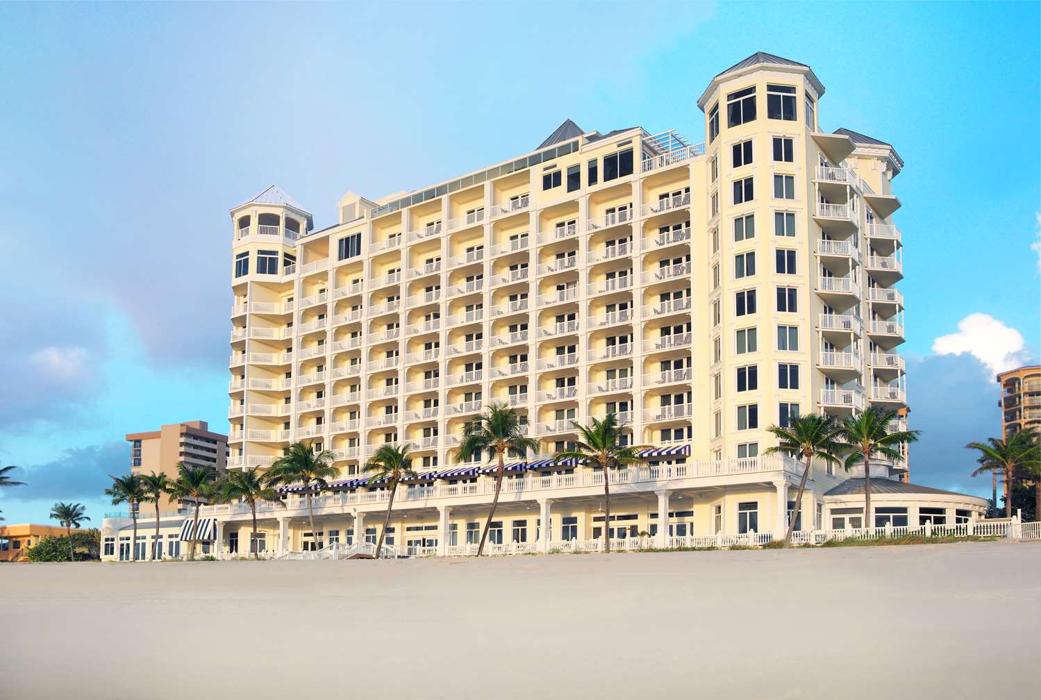 Hotel PELICAN GRAND BEACH RESORT, A NOBLE HOUSE RESORT