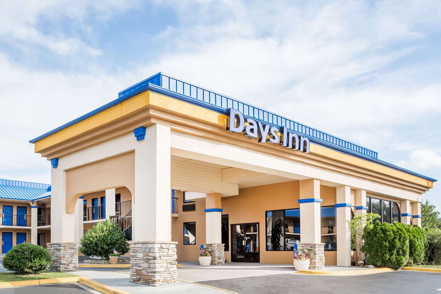 Hotel DAYS INN HENDERSONVILLE