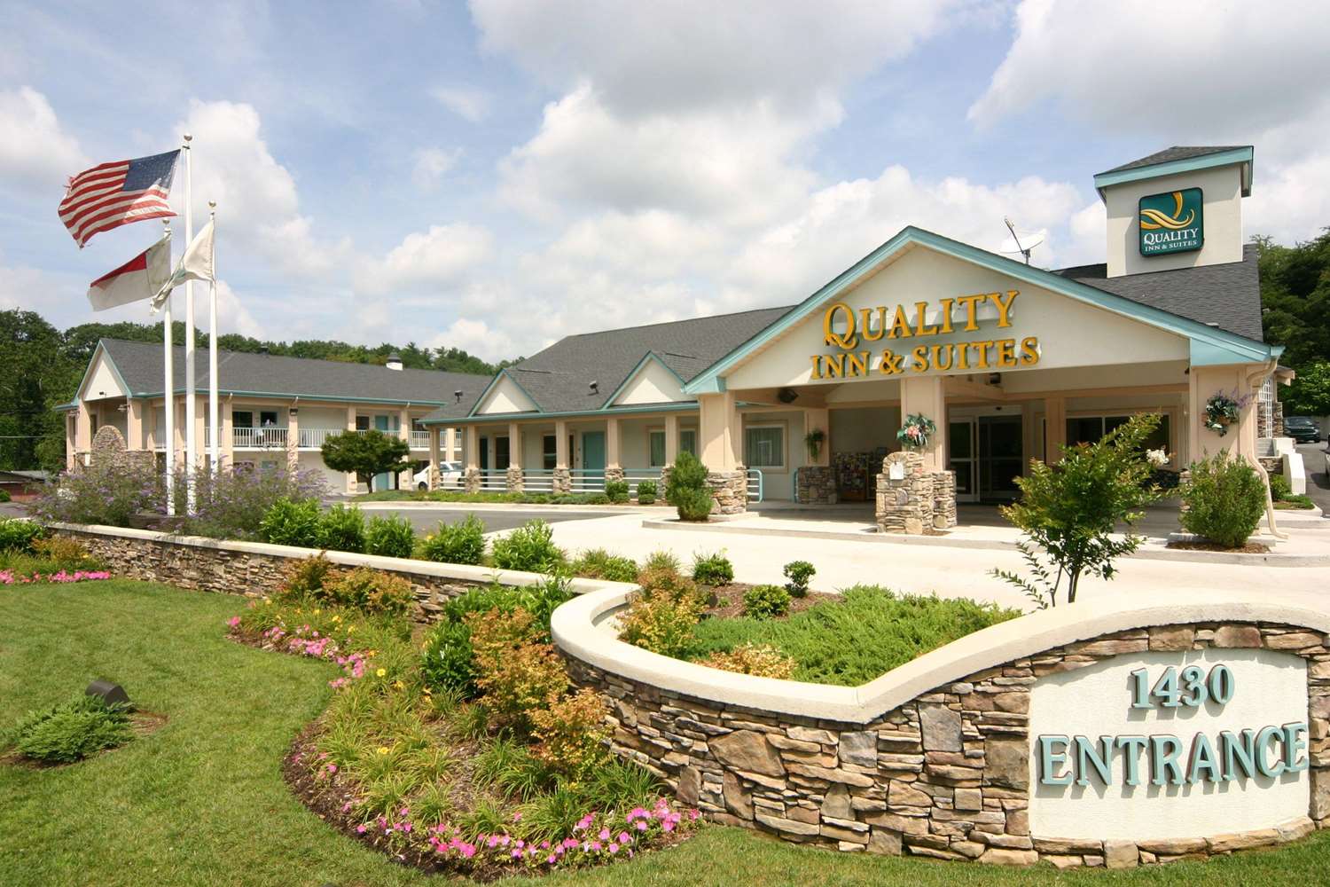 Hotel QUALITY INN & SUITES BILTMORE EAST