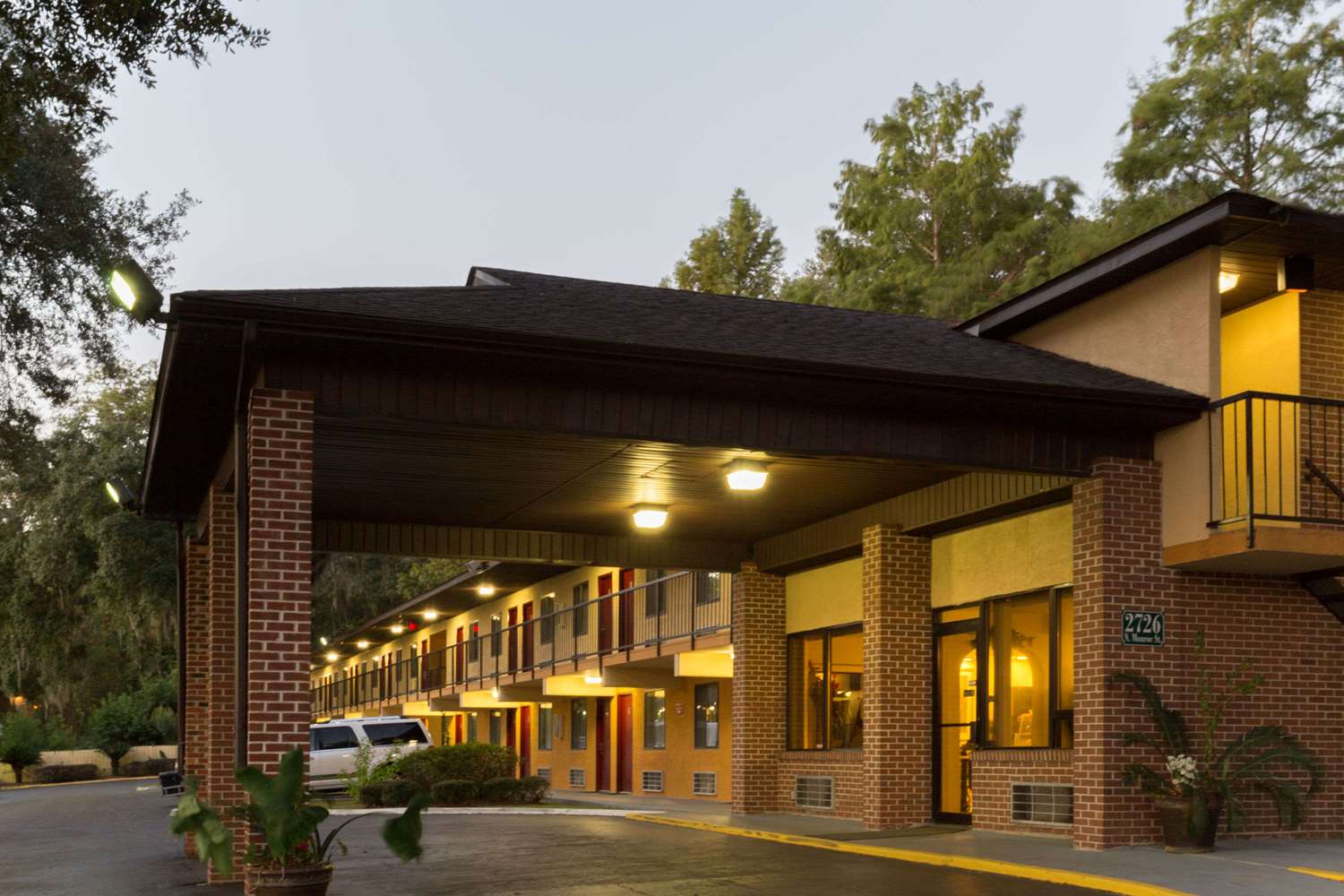Hotel HOWARD JOHNSON EXPRESS INN - TALLAHASSEE