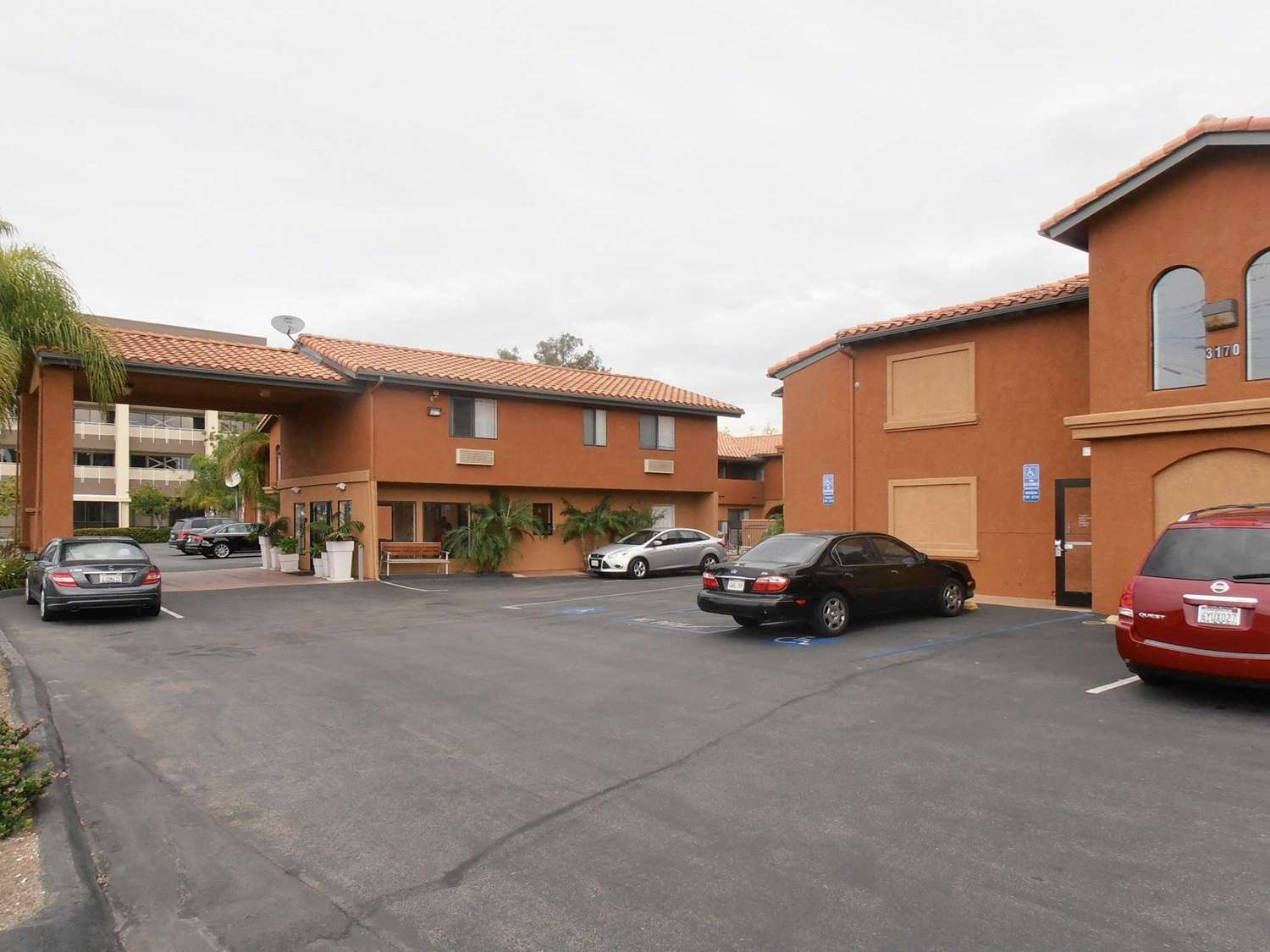 Hotel QUALITY INN & SUITES OCEANSIDE NEAR CAMP PENDLETON