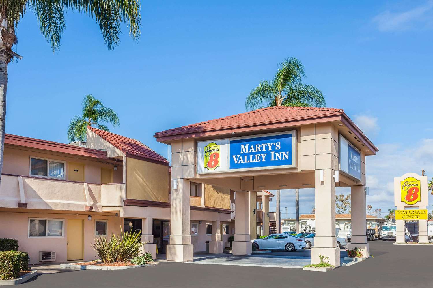 Hotel SUPER 8 OCEANSIDE MARTY'S VALLEY INN