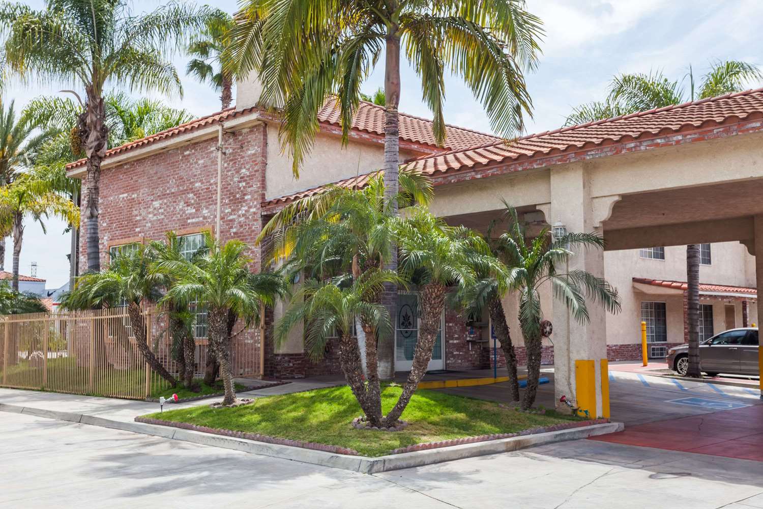 Hotel DAYS INN & SUITES SOUTH GATE