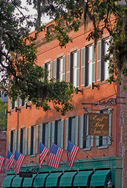 Hotel EAST BAY INN