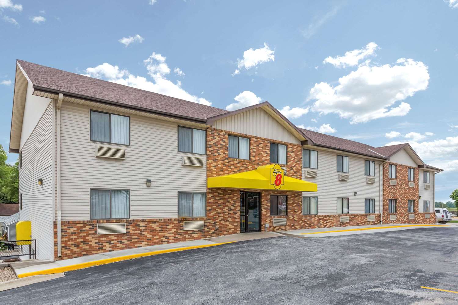 Hotel SUPER 8 WEST POINT