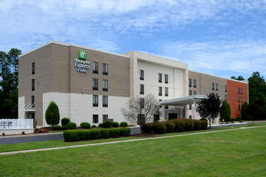Hotel HOLIDAY INN EXPRESS & SUITES RESEARCH TRIANGLE PARK