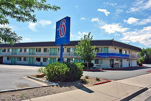 Hotel MOTEL 6 RENO LIVESTOCK EVENTS CENTER