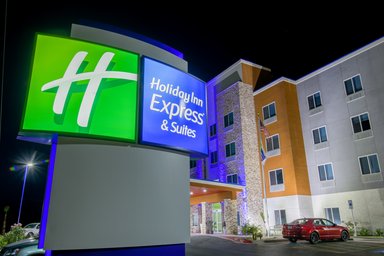 Hotel HOLIDAY INN EXPRESS & SUITES RAYMONDVILLE
