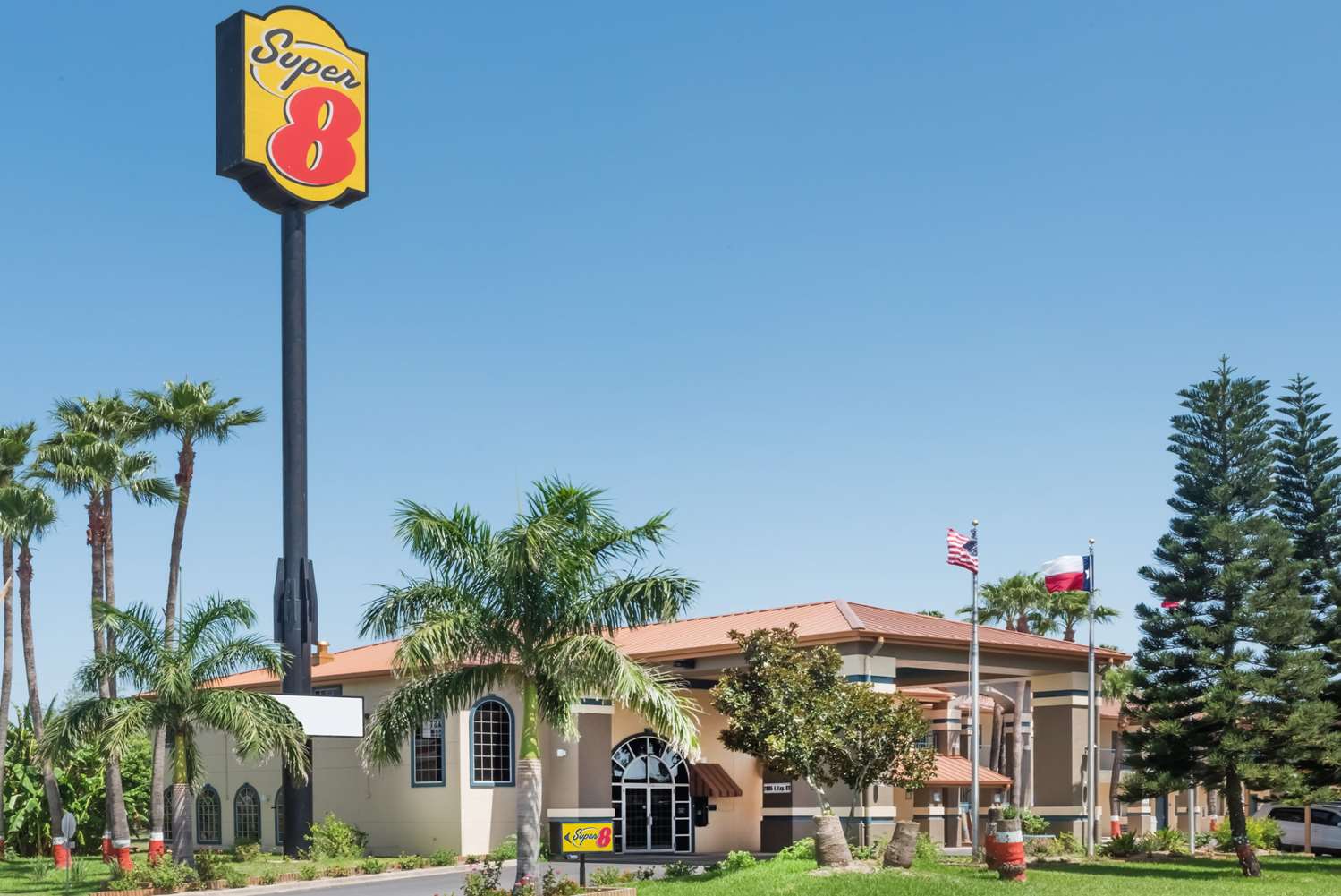 Hotel SUPER 8 BY WYNDHAM, DONNA