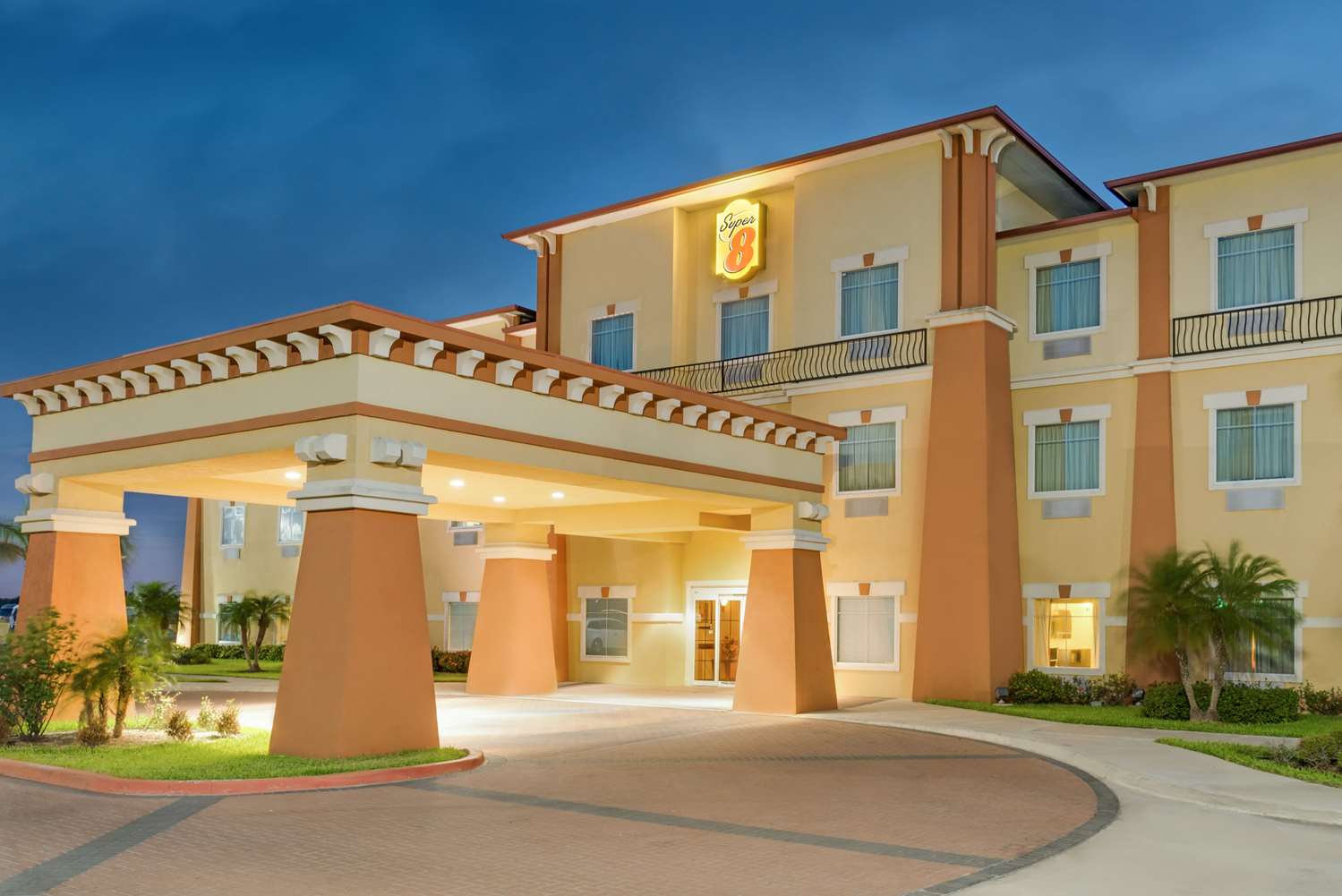 Hotel SUPER 8 HIDALGO/MCALLEN AREA