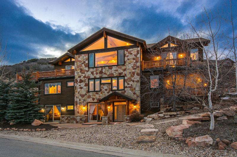 Hotel RESIDENCE COLLECTION BY ALL SEASONS RESORT LODGING