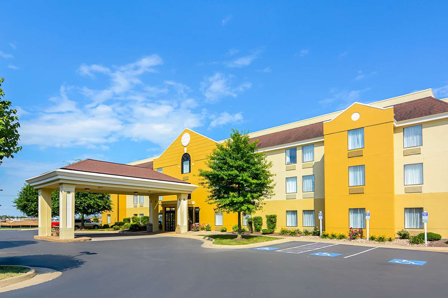 Hotel COMFORT INN WOODSTOCK SHENANDOAH